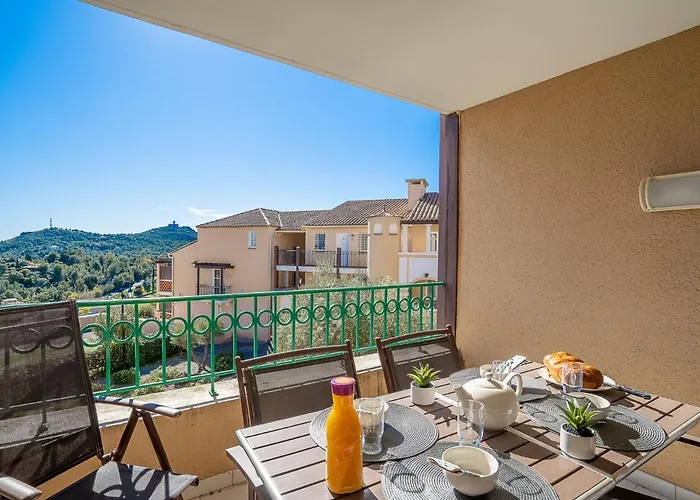 Apartment L'esquinade - P6 323- Place Des Pecheurs By Interhome Saint-Raphaël