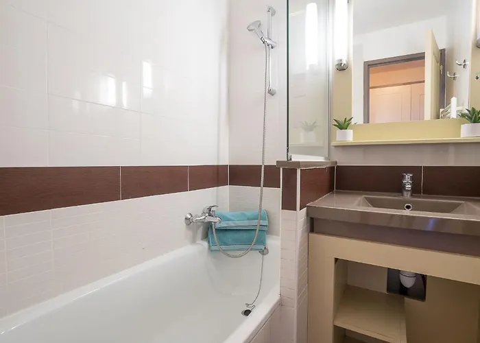 L'esquinade - P6 323- Place Des Pecheurs By Interhome Saint-Raphaël