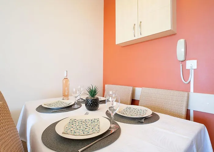 L'esquinade - P6 323- Place Des Pecheurs By Interhome Apartment