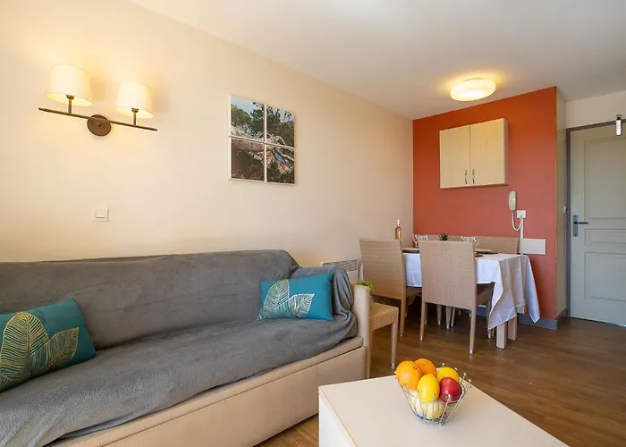 L'esquinade - P6 323- Place Des Pecheurs By Interhome * Saint-Raphaël