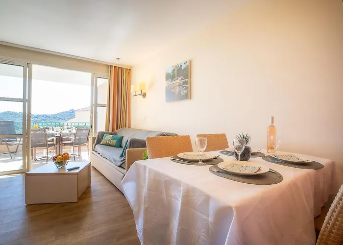 L'esquinade - P6 323- Place Des Pecheurs By Interhome Saint-Raphaël